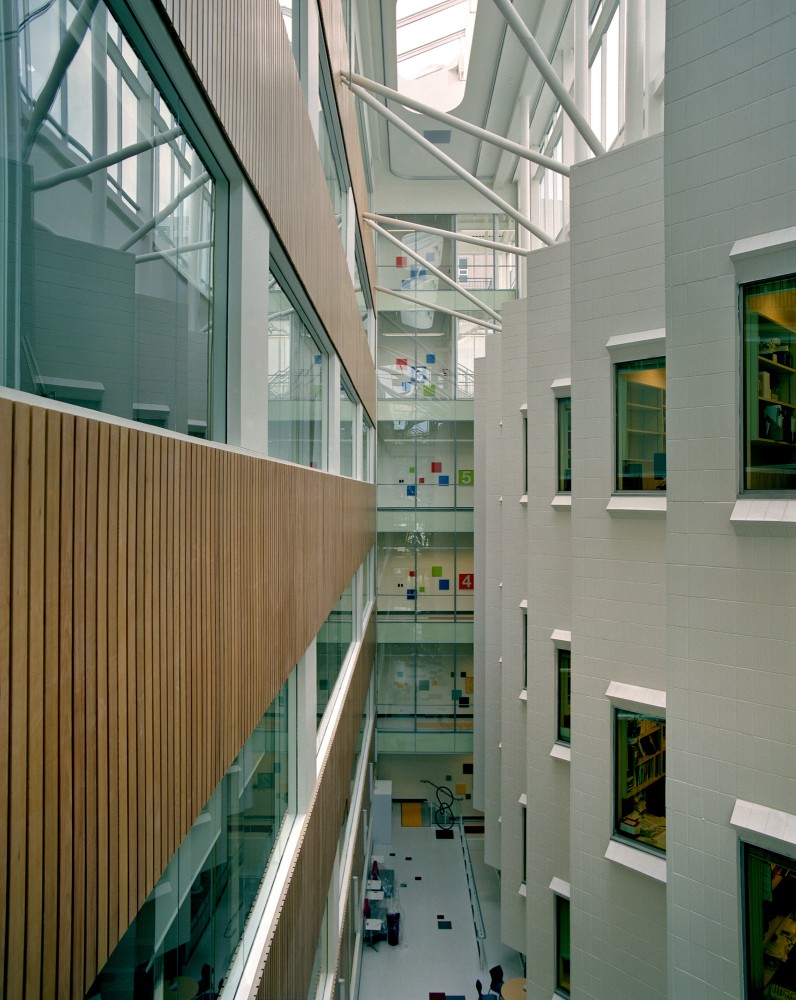 Robert H. N. Ho Research Centre / CEI Architecture + MCMP Architects