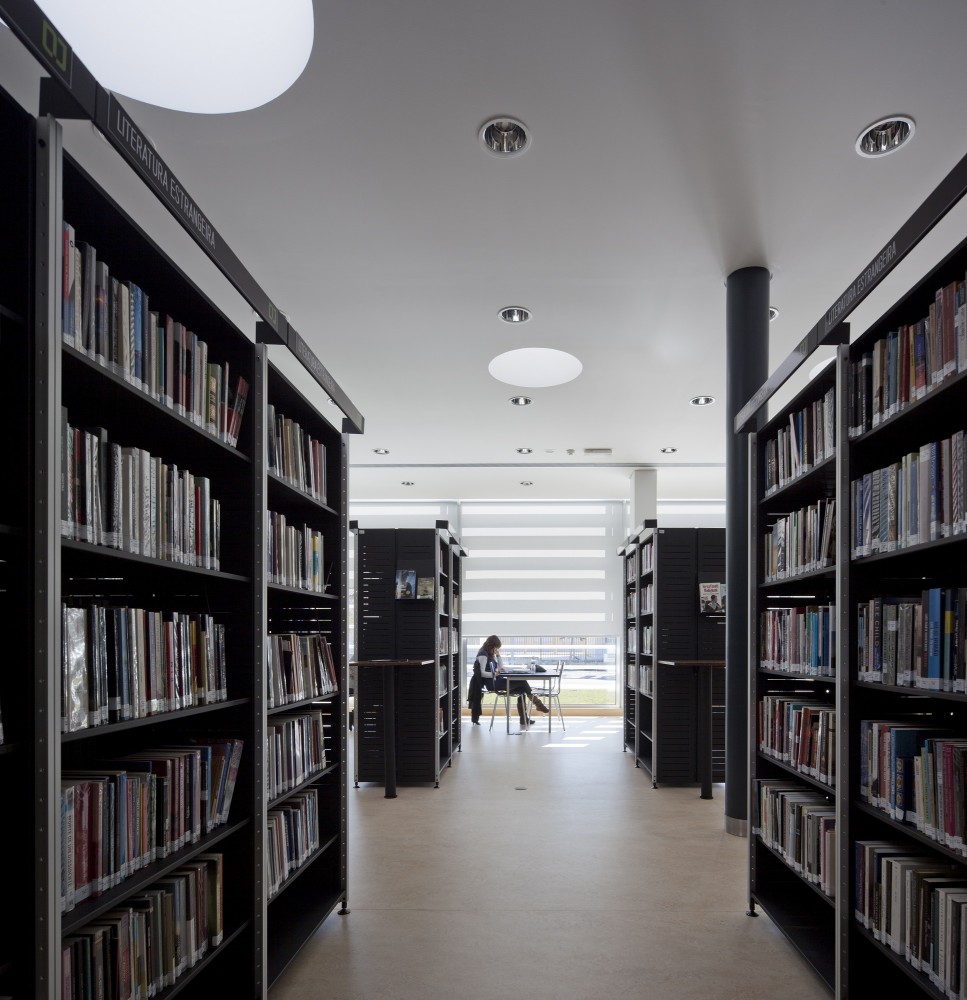 Condeixa Public Library / S&F