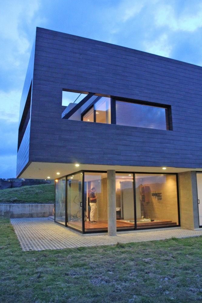 AR House / Campuzano Architects