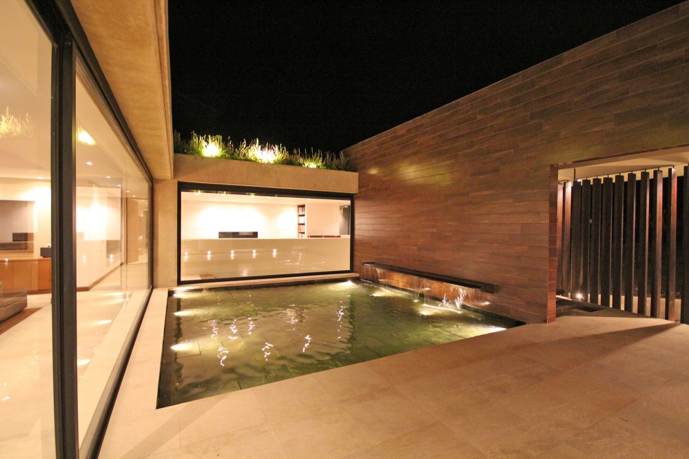 AR House / Campuzano Architects