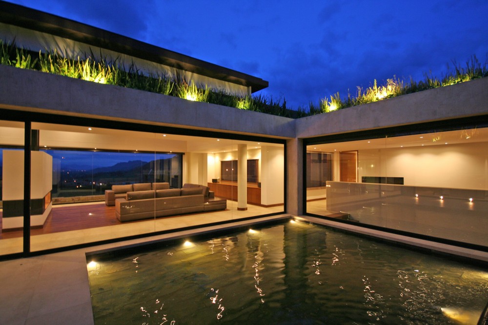 AR House / Campuzano Architects