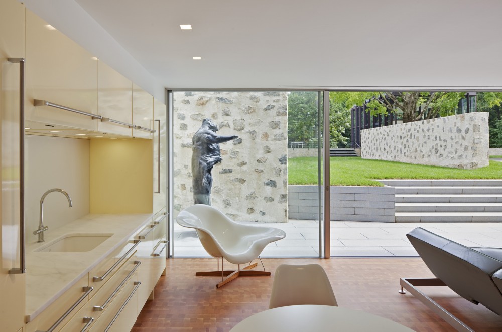 Country Estate / Roger Ferris + Partners