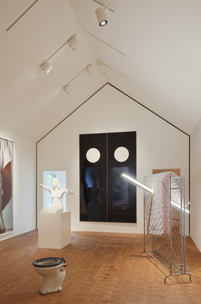 Country Estate / Roger Ferris + Partners