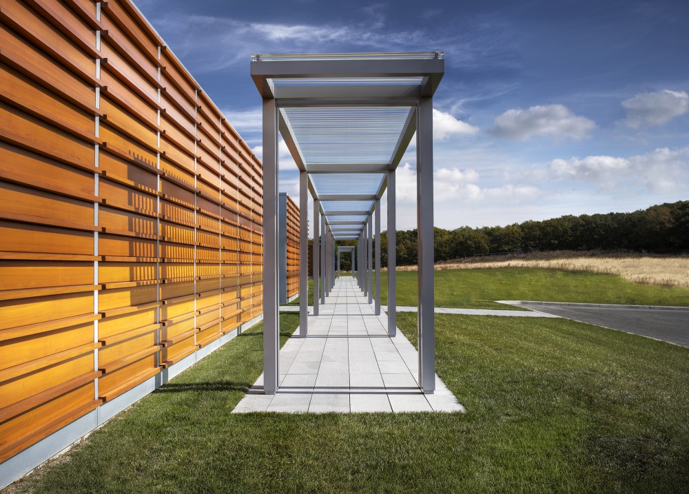 The Bridge / Roger Ferris + Partners