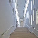 Lons le Saunier Mediatheque / du Besset-Lyon Architectes Lons le Saunier Mediatheque / du Besset-Lyon Architectes © Philippe Ruault