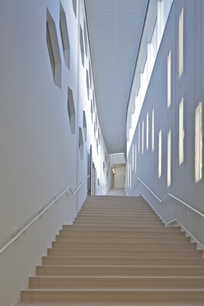 Lons le Saunier Mediatheque / du Besset-Lyon Architectes