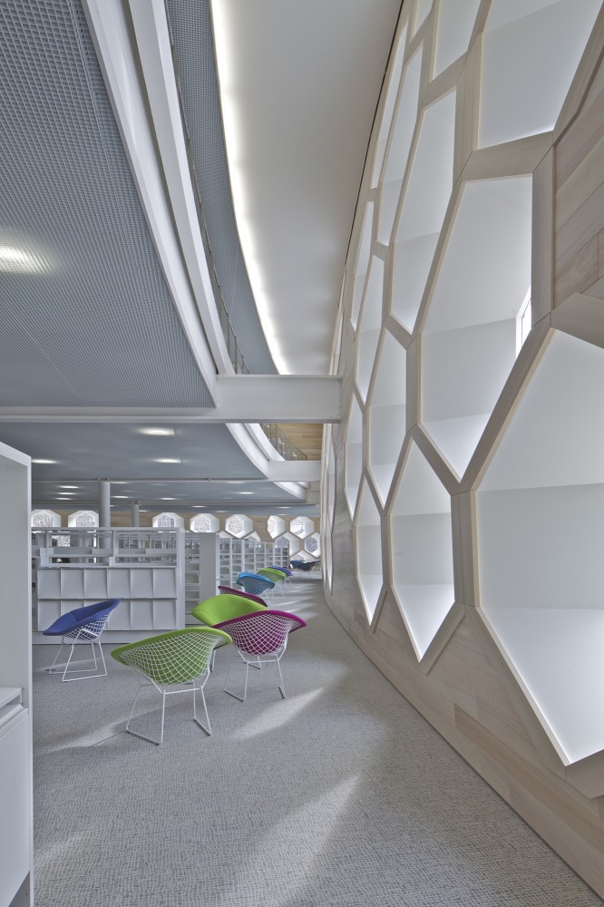 Lons le Saunier Mediatheque / du Besset-Lyon Architectes