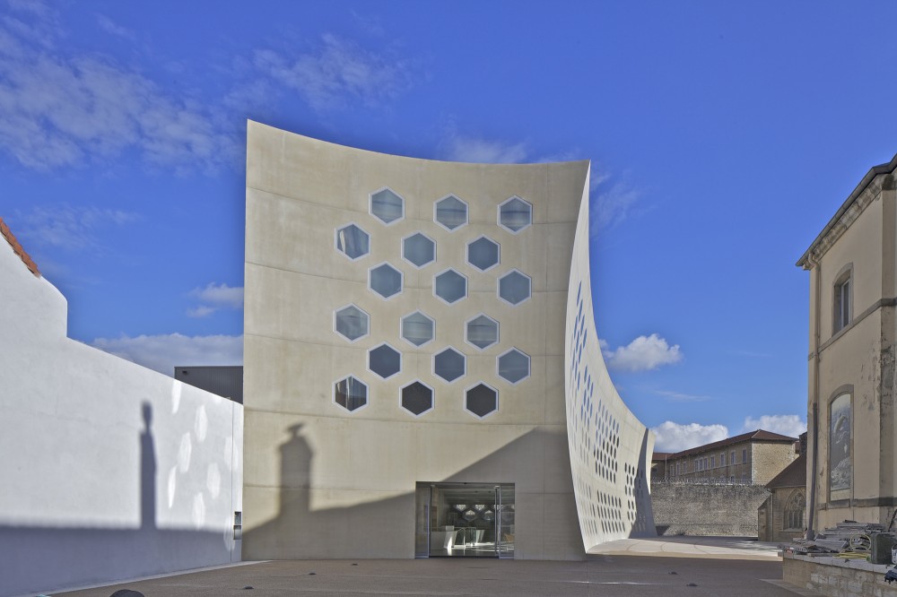 Lons le Saunier Mediatheque / du Besset-Lyon Architectes