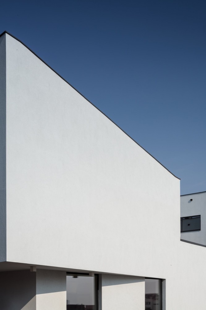Afumati House / Manadelucru