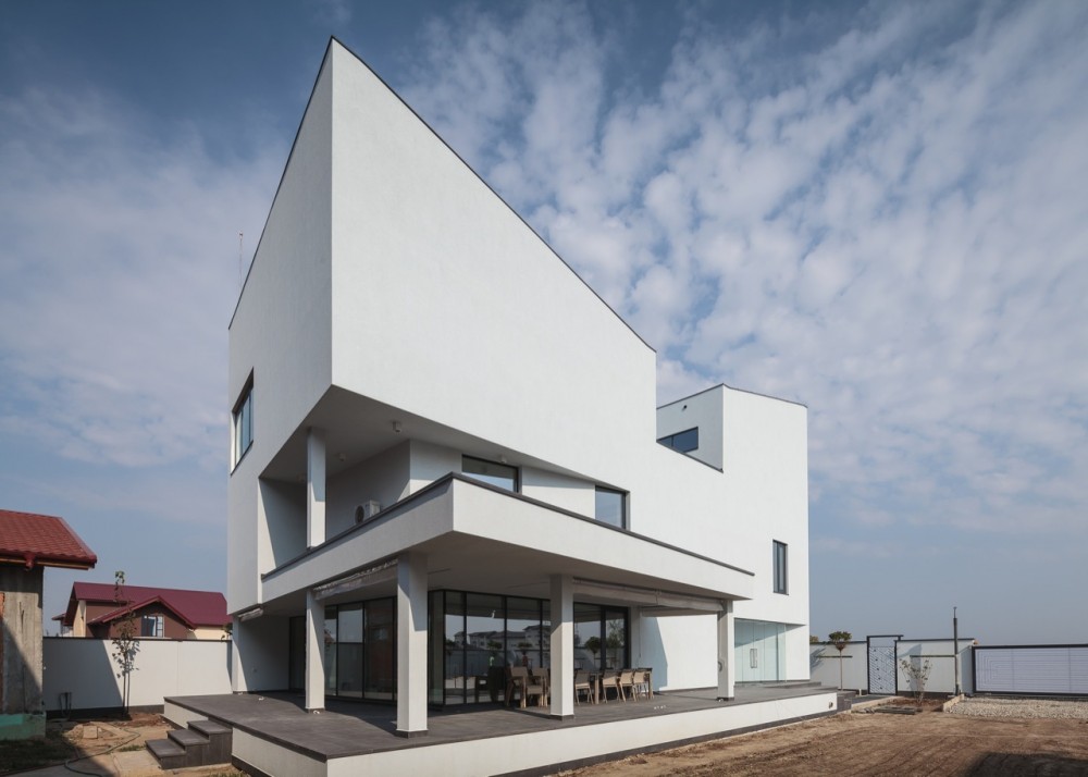 Afumati House / Manadelucru
