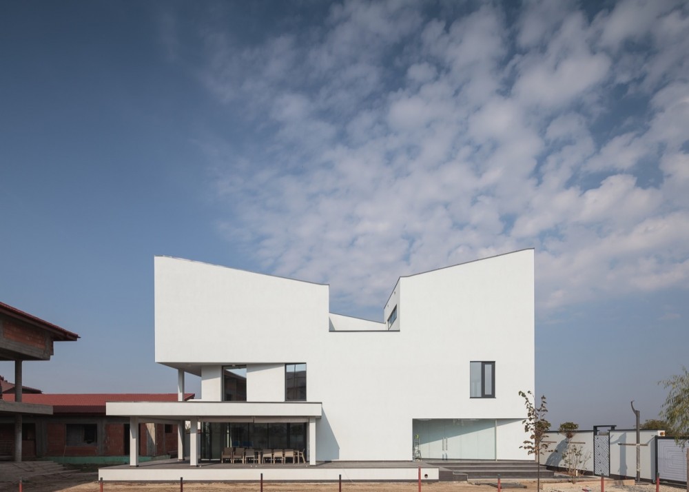 Afumati House / Manadelucru