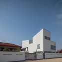 Afumati House / Manadelucru Afumati House / Manadelucru © Cosmin Dragomir