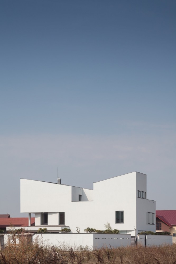 Afumati House / Manadelucru