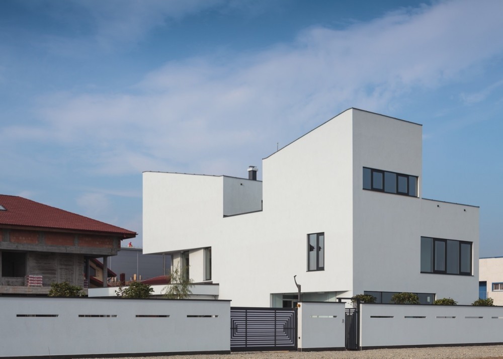 Afumati House / Manadelucru