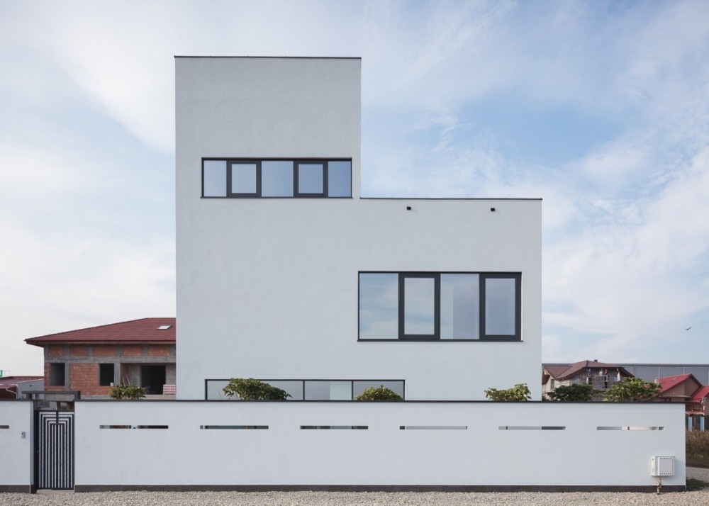Afumati House / Manadelucru