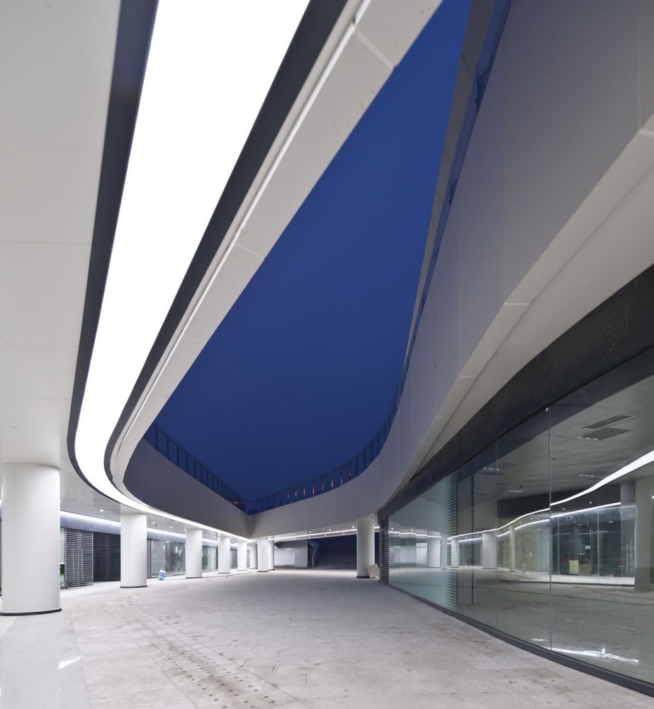 Visitor Center / HHD_FUN Architects