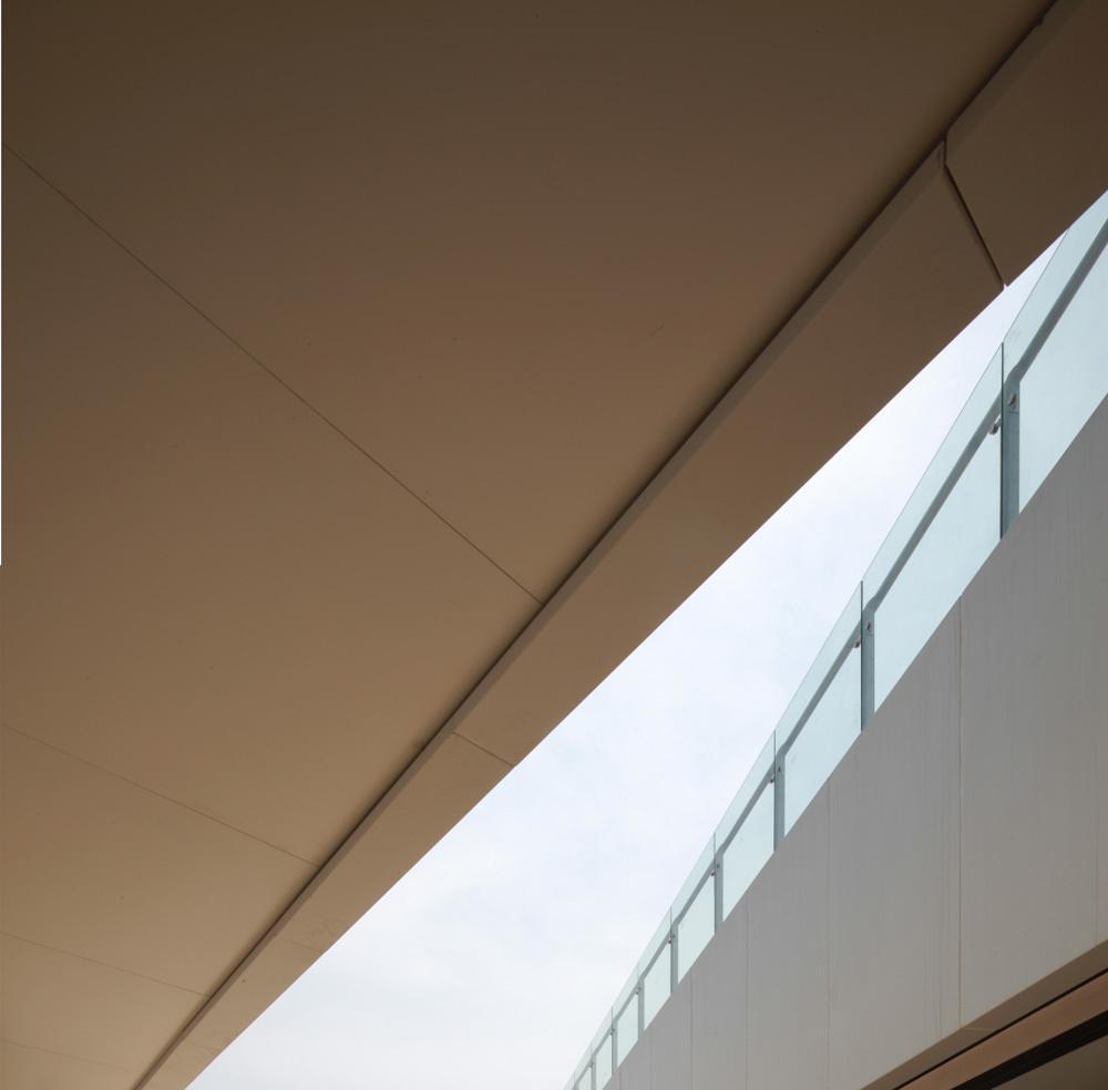 Visitor Center / HHD_FUN Architects