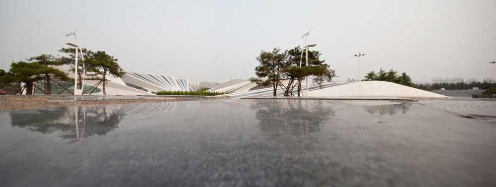 Visitor Center / HHD_FUN Architects