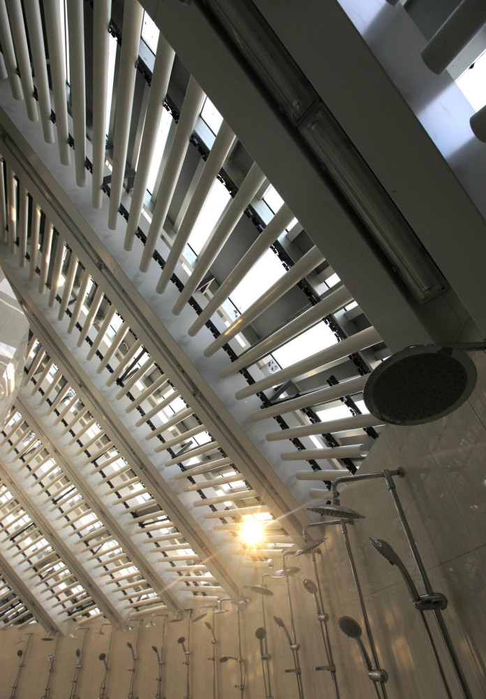 Public Bathroom / HHD_FUN Architects