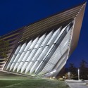 Eli & Edythe Broad Art Museum / Zaha Hadid Architects Eli & Edythe Broad Art Museum / Zaha Hadid Architects © Paul Warchol