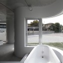 Higashifuchuu Apartments / Mejiro Studio © Koichi Torimura