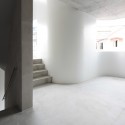 Higashifuchuu Apartments / Mejiro Studio © Koichi Torimura