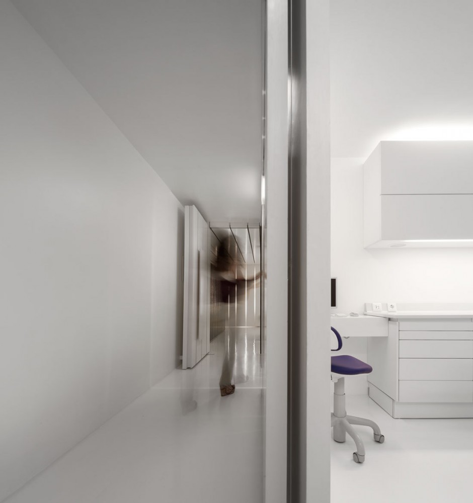 Dental Clinic / MMVARQUITECTO