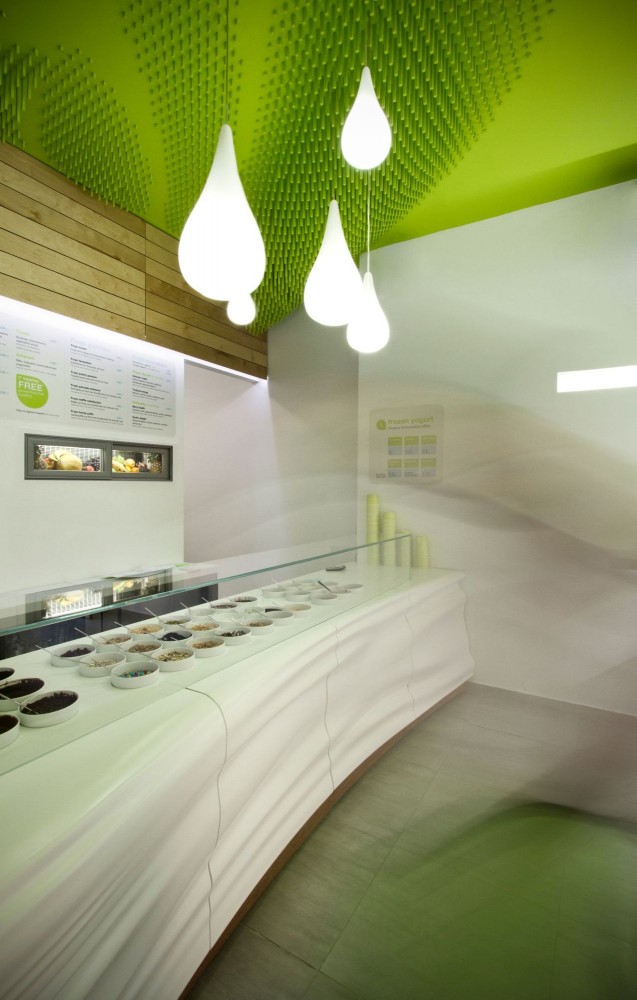 Froyo Yogurteria / Ahylo Studio