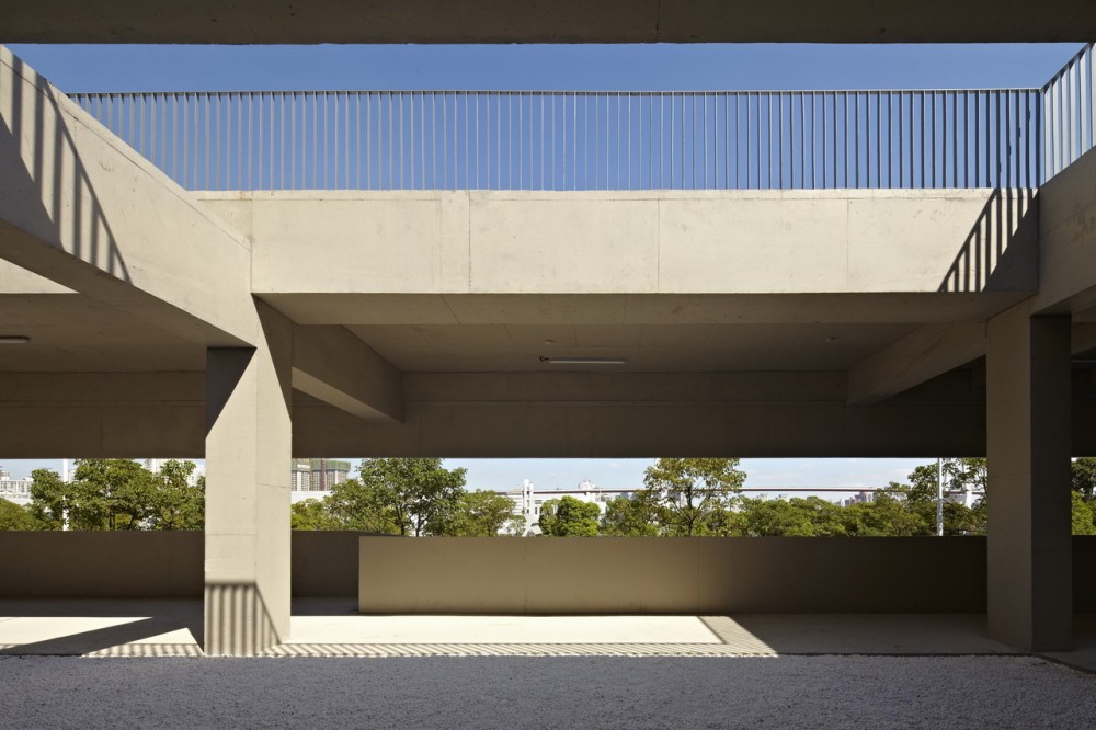 Insertion Below Chimney / Original Design Studio