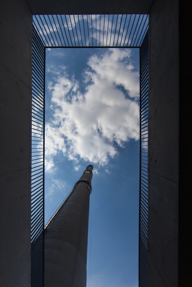 Insertion Below Chimney / Original Design Studio
