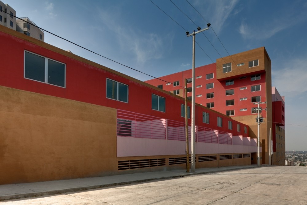 Las Torres / Hierve-Diseñeria