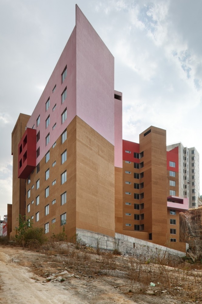 Las Torres / Hierve-Diseñeria