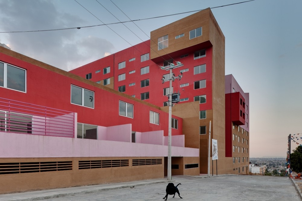 Las Torres / Hierve-Diseñeria