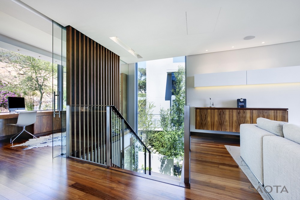 Head Road 1816 / SAOTA