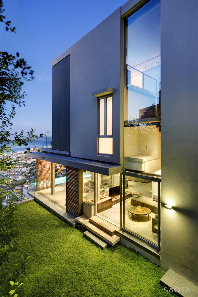 Head Road 1816 / SAOTA