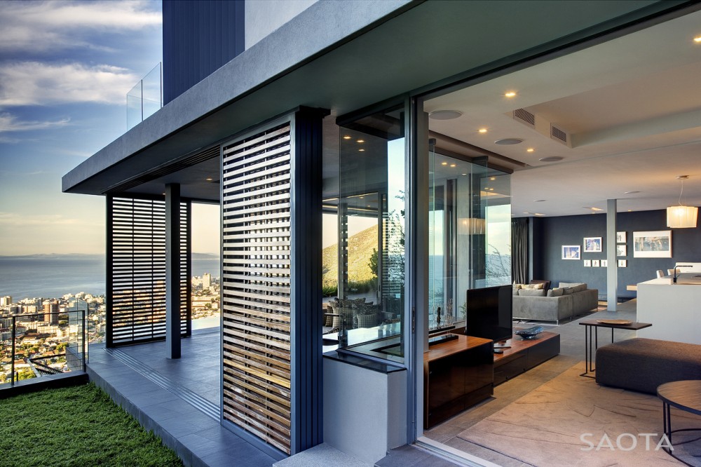 Head Road 1816 / SAOTA