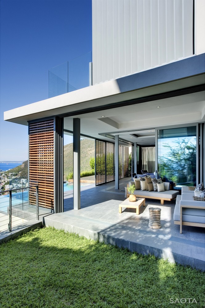 Head Road 1816 / SAOTA