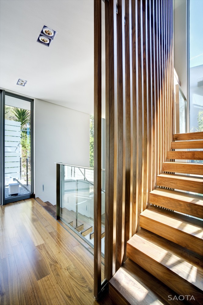 Head Road 1816 / SAOTA