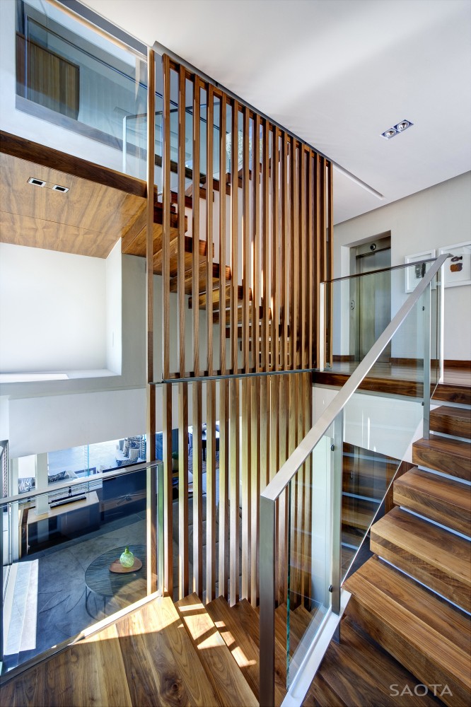 Head Road 1816 / SAOTA
