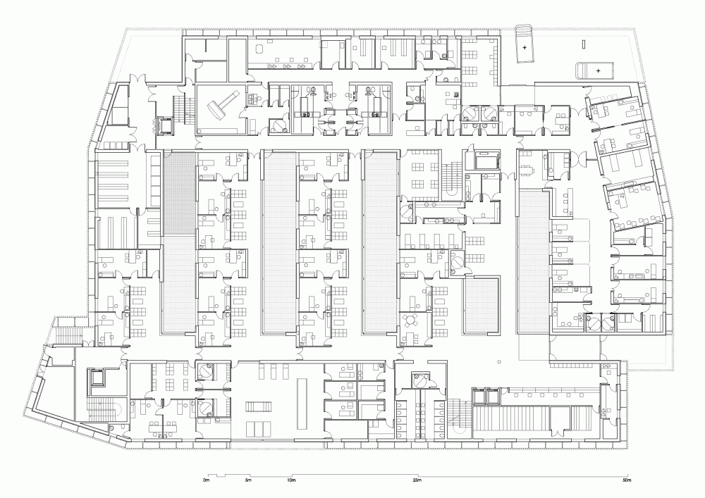 CEDT Daimiel / Estudio Entresitio