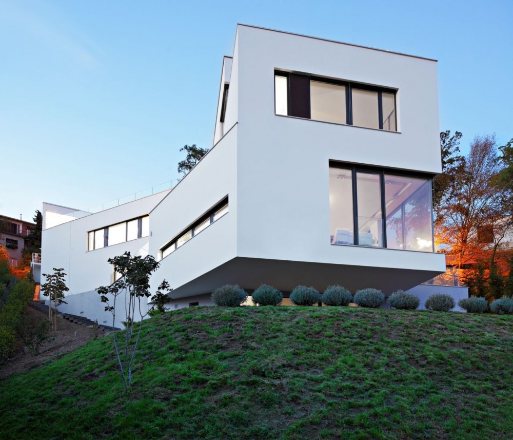House 2P / SANGRAD + AVP Arhitekti