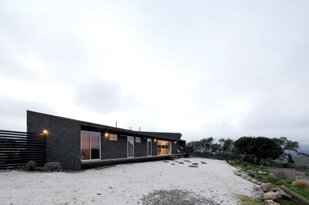 Casa Maitencillo / Mas y Fernández Arquitectos Asociados