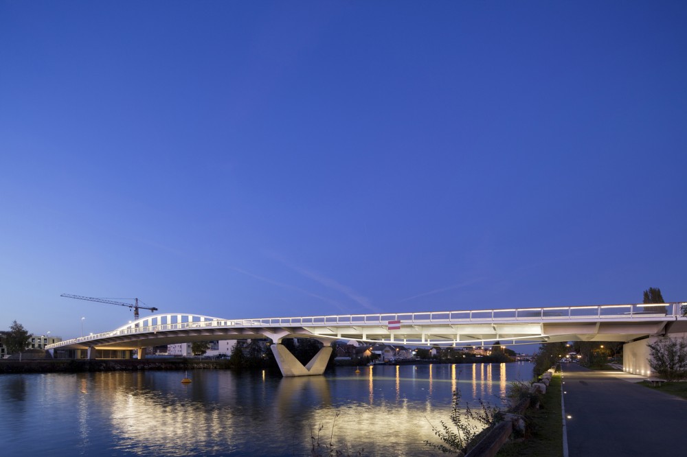Compiegne Bridge / Explorations Architecture