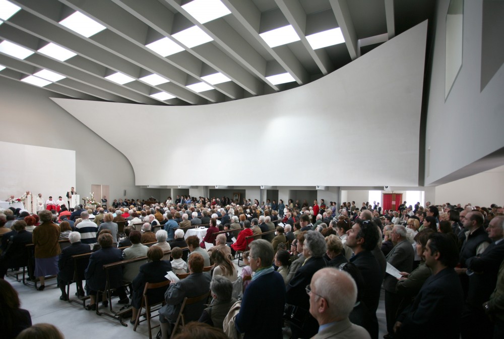 Christ Resurrection Church / Cino Zucchi Architetti