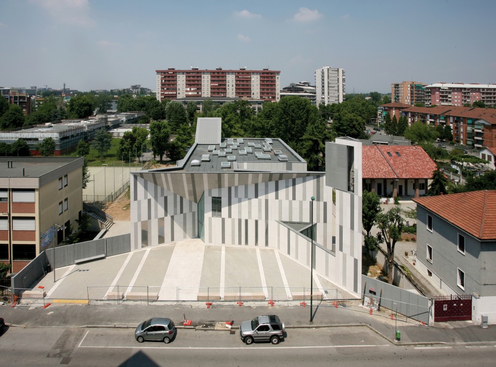 Christ Resurrection Church / Cino Zucchi Architetti