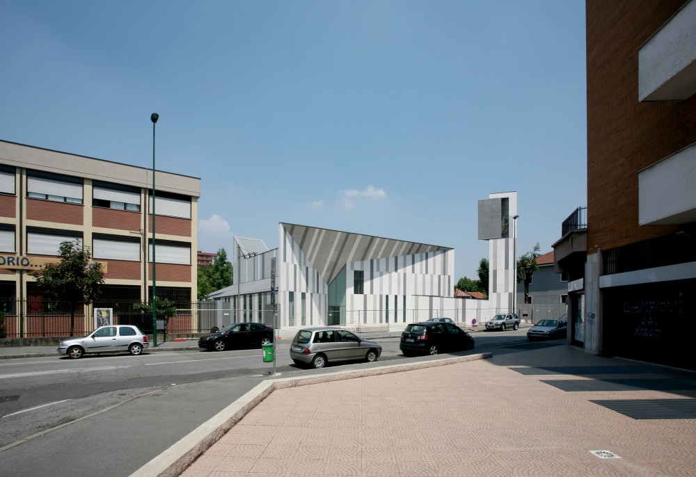 Christ Resurrection Church / Cino Zucchi Architetti
