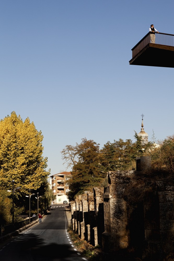 Almazan Main Square / ch+qs arquitectos