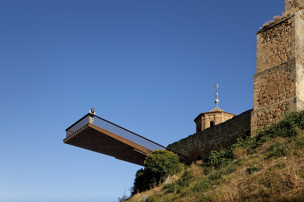 Almazan Main Square / ch+qs arquitectos