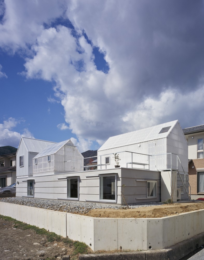 House in Yamasaki / Tato Architects