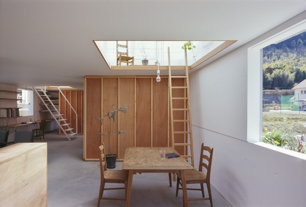 House in Yamasaki / Tato Architects